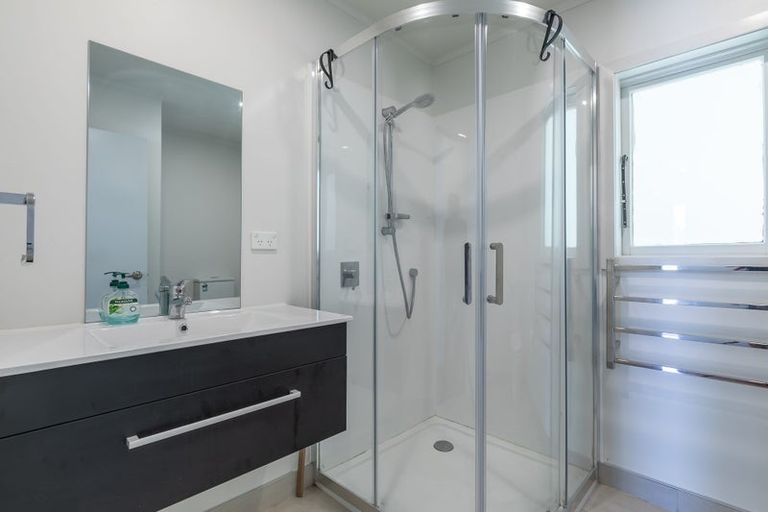 Photo of property in 15a Mildmay Road, Henderson, Auckland, 0610