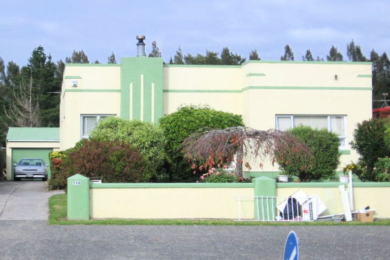 Photo of property in 1/710 Swanson Road, Swanson, Auckland, 0612