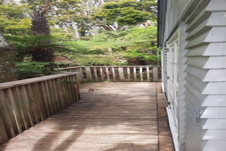 Photo of property in 325 Titirangi Road, Titirangi, Auckland, 0604