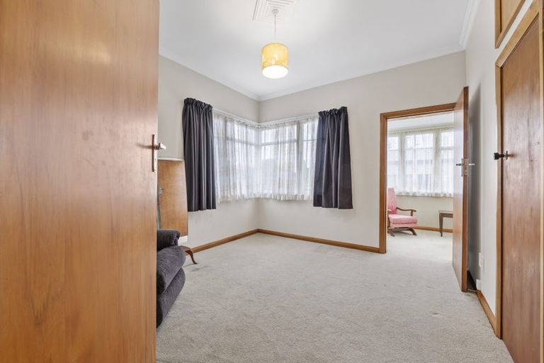 Photo of property in 91 Tukapa Street, Westown, New Plymouth, 4310