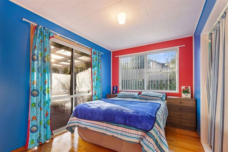 Photo of property in 5 Kapiti Place, Sunnynook, Auckland, 0620