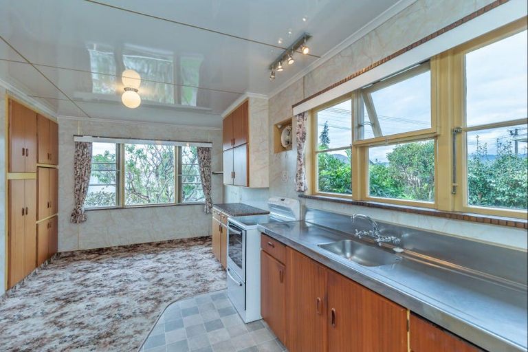 Photo of property in 28 Power Street, Levin, 5510