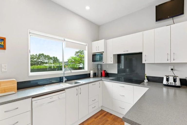 Photo of property in 86 Trig Road, Whenuapai, Auckland, 0618