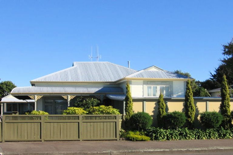 Photo of property in 16 Pirie Street, Palmerston North, 4410