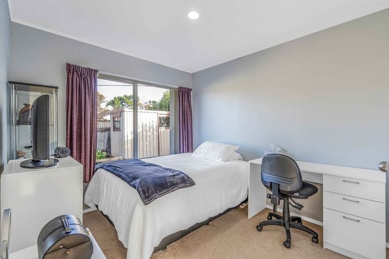 Photo of property in 42 Sheriff Place, Randwick Park, Auckland, 2105