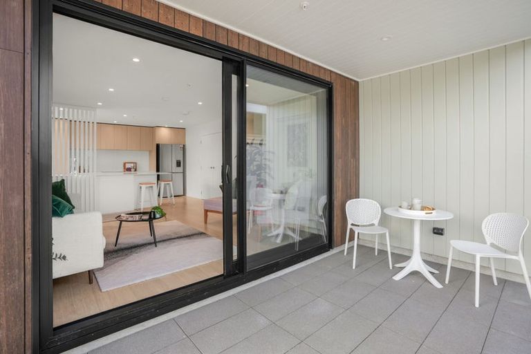 Photo of property in 1/200 Knights Road, Hutt Central, Lower Hutt, 5011