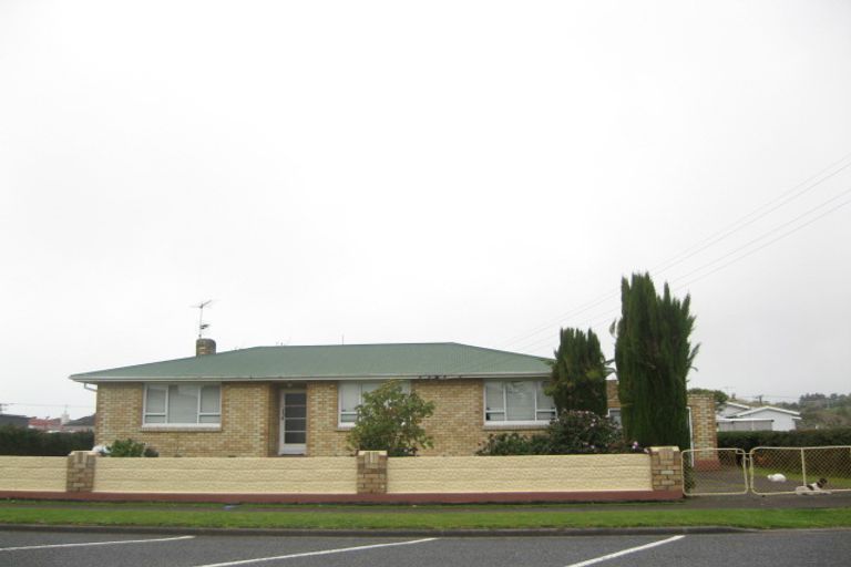 Photo of property in 14 Grey Street, Waitara, 4320