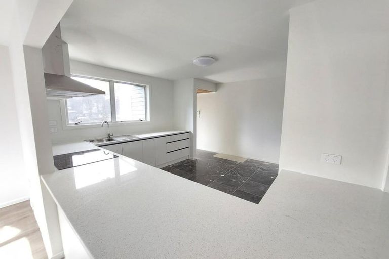 Photo of property in 2 Gallony Avenue, Massey, Auckland, 0614