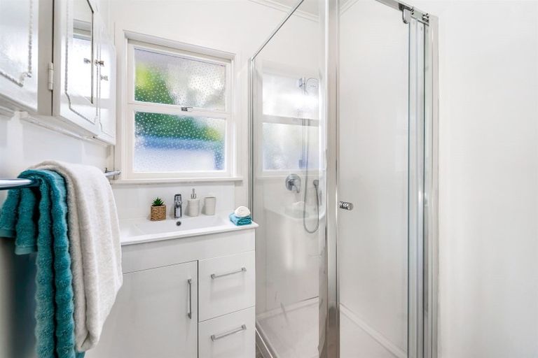 Photo of property in 2/53 Richards Avenue, Forrest Hill, Auckland, 0620