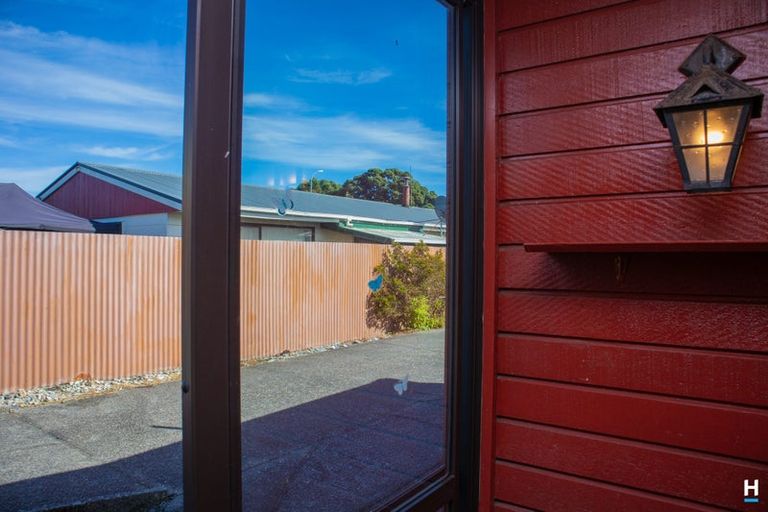 Photo of property in 37 Cowper Street, Greymouth, 7805