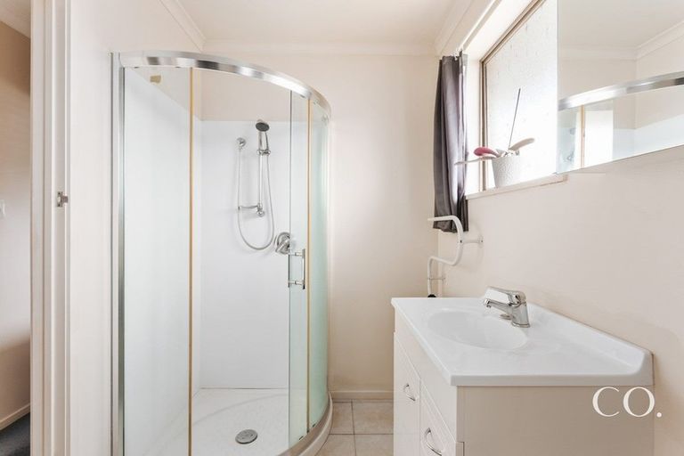 Photo of property in 2a Graham Place, Bellevue, Tauranga, 3110