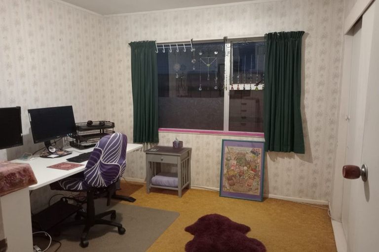 Photo of property in 22 Buckley Grove, Paraparaumu, 5032