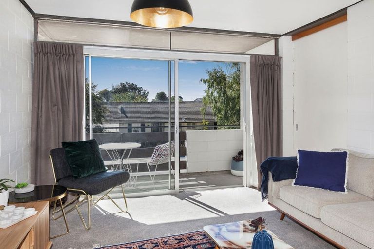 Photo of property in 21 Newbridge Place, Ilam, Christchurch, 8041