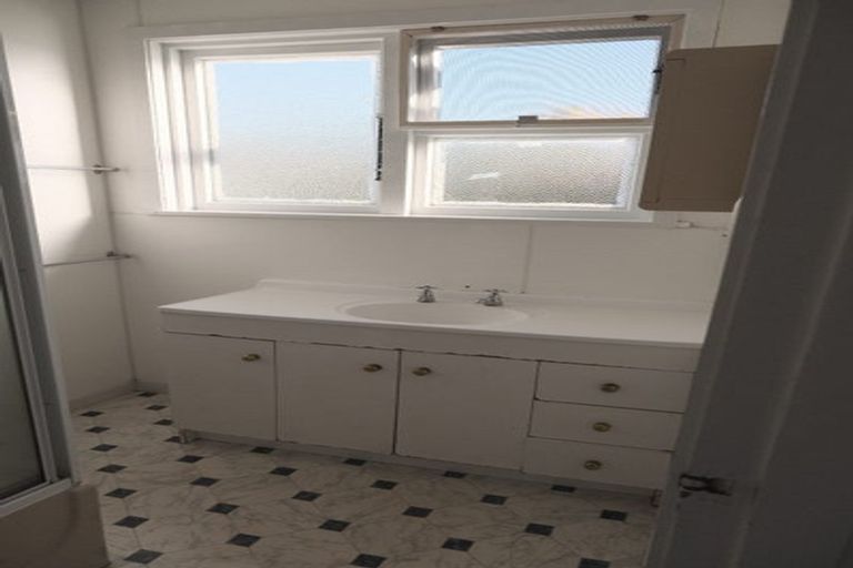 Photo of property in 9 Rangatira Road, Te Karaka, 4022