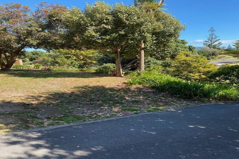 Photo of property in 40 Queens Road, Waikanae Beach, Waikanae, 5036