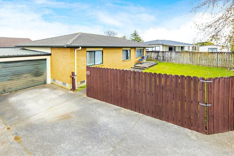 Photo of property in 2/32 Limond Street, Randwick Park, Auckland, 2105