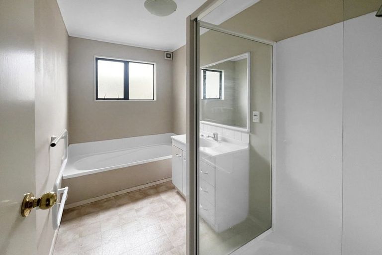 Photo of property in 46 Dalfield Place, Highbury, Palmerston North, 4412