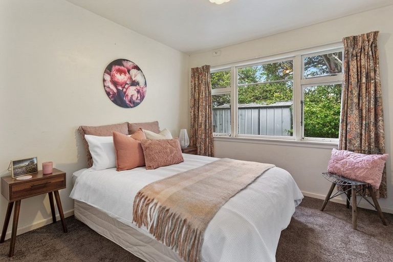 Photo of property in 1/180 Avonhead Road, Avonhead, Christchurch, 8042