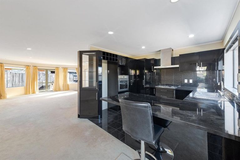 Photo of property in 1 Waylen Place, Burswood, Auckland, 2013