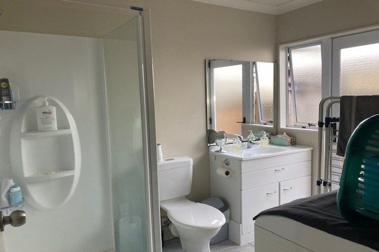 Photo of property in 42 Tiraumea Drive, Pakuranga, Auckland, 2010