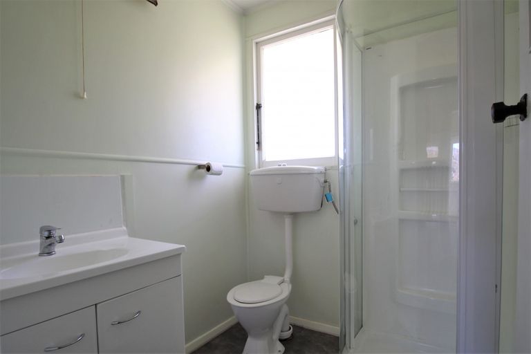 Photo of property in 43 Newcastle Street, Clyde, 9330