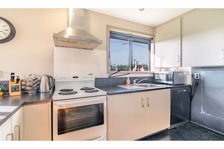 Photo of property in 8 Mackenzie Street, Winton, 9720