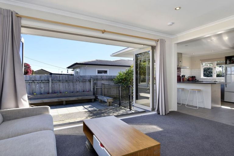 Photo of property in 60 Parkers Road, Tahunanui, Nelson, 7011