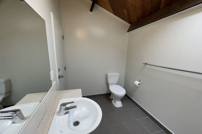 Photo of property in Metro Apartments, 20/220 Thorndon Quay, Pipitea, Wellington, 6011