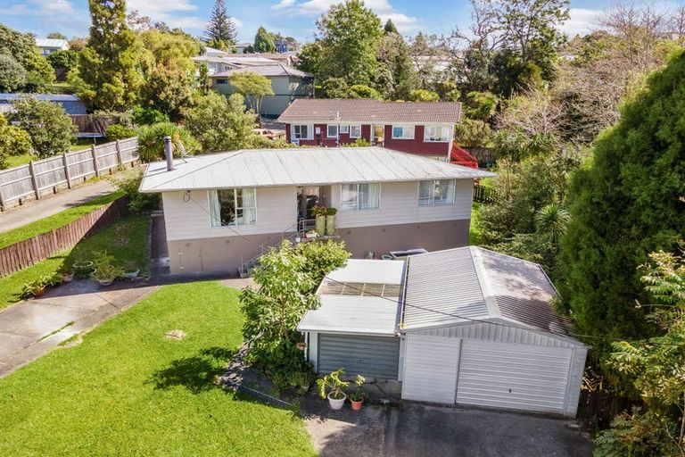 Photo of property in 1b Nandana Drive, Glen Eden, Auckland, 0602