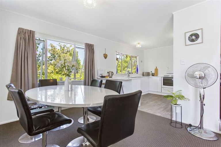 Photo of property in 2/30 Forest Hill Road, Henderson, Auckland, 0612