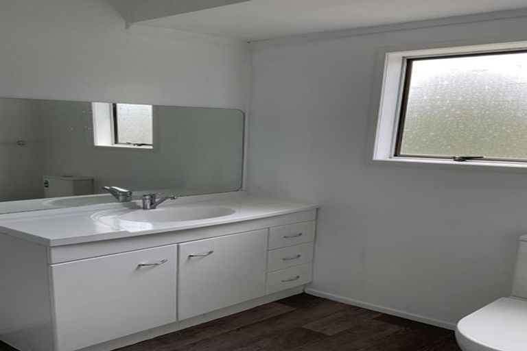 Photo of property in 1/5 Merriefield Avenue, Forrest Hill, Auckland, 0620