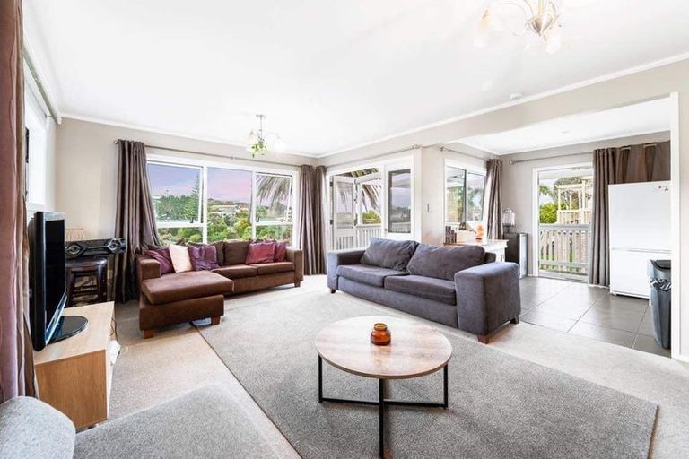 Photo of property in 56 Beulah Avenue, Rothesay Bay, Auckland, 0630