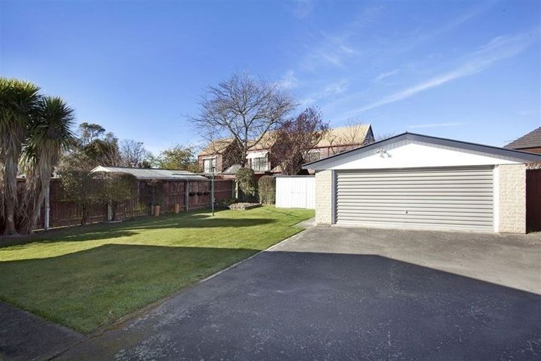 Photo of property in 25 Delph Street, Avonhead, Christchurch, 8042