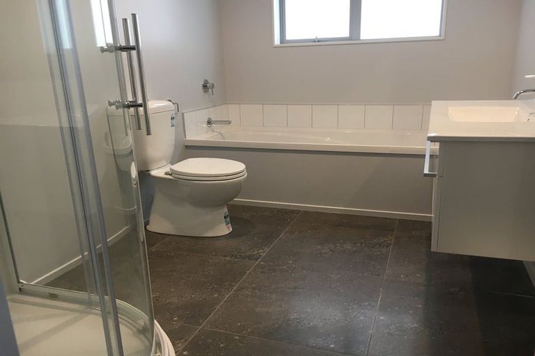 Photo of property in 36b Erlestoke Crescent, Churton Park, Wellington, 6037