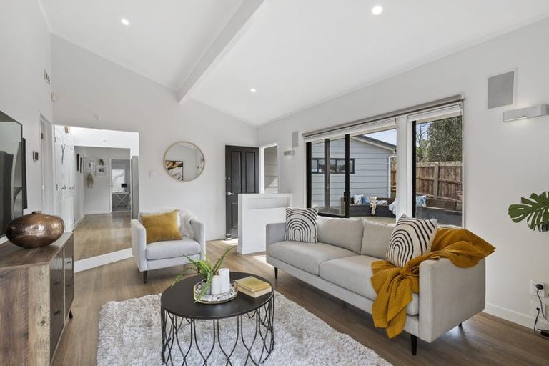 Photo of property in 10 Coubray Place, Botany Downs, Auckland, 2010