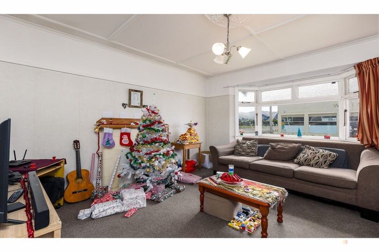 Photo of property in 49 Shearman Street, Waimate, 7924