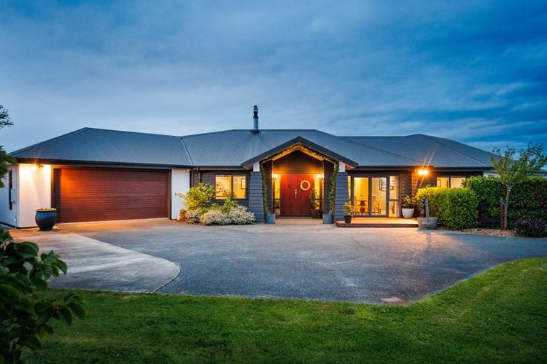 Photo of property in 93 Mount Taylor Drive, Feilding, 4775