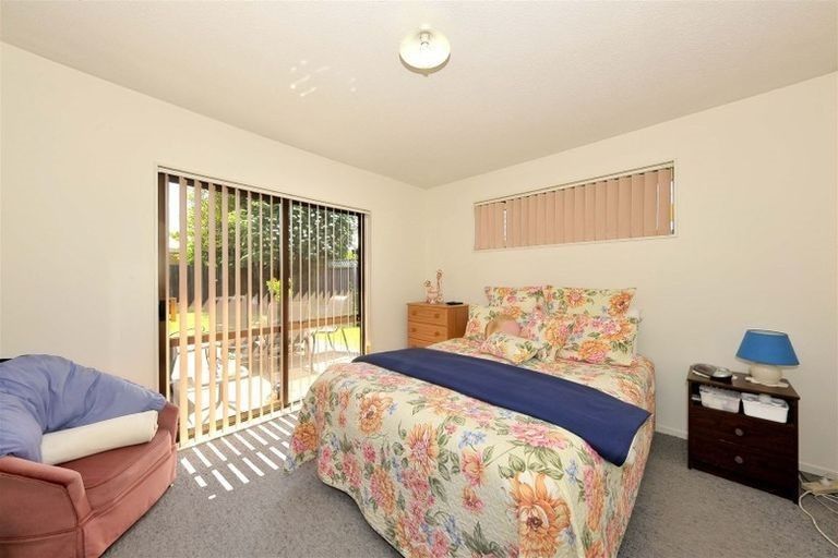 Photo of property in 14 Wrights Road, Addington, Christchurch, 8024