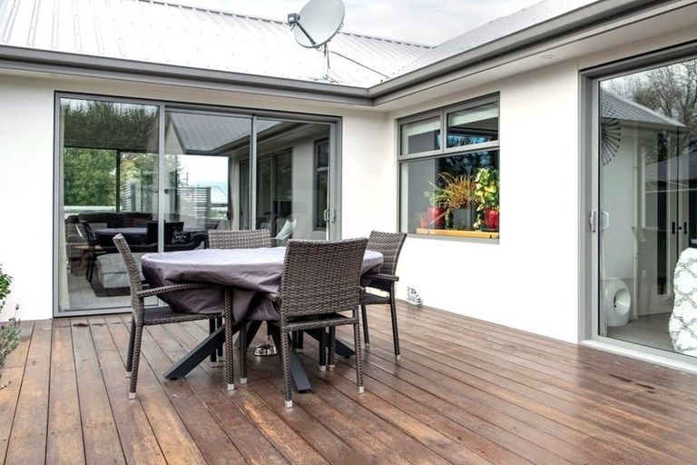 Photo of property in 27 Richard Pearse Drive, Temuka, 7920