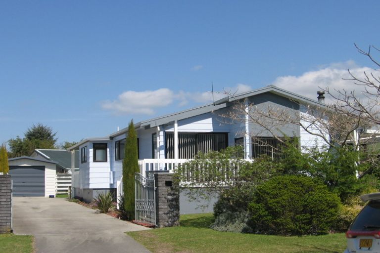 Photo of property in 5 Augustus Earle Place, Pukehangi, Rotorua, 3015