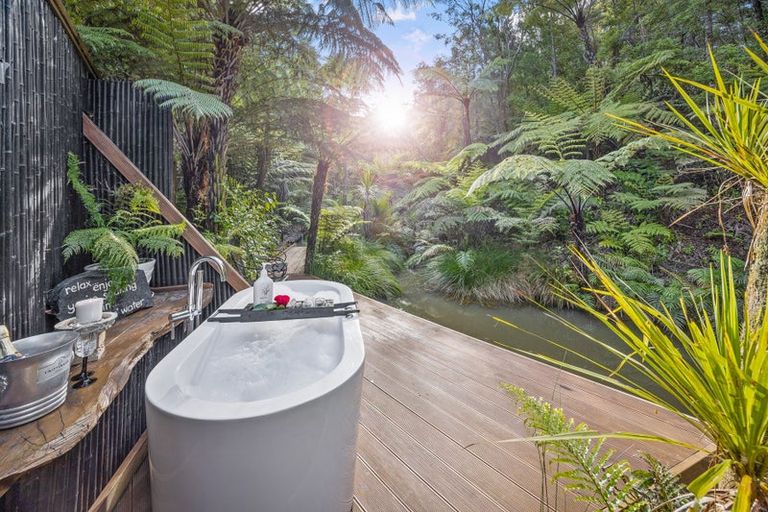 Photo of property in 361h Paremoremo Road, Paremoremo, Auckland, 0632