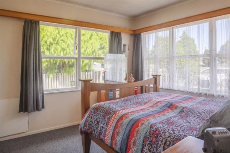 Photo of property in 27 Corlett Street, Utuhina, Rotorua, 3015