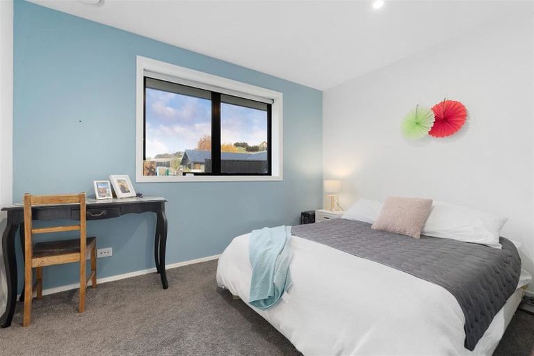 Photo of property in 31 Kingfisher Crescent, Albert Town, Wanaka, 9305