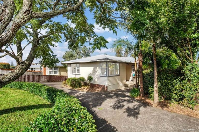 Photo of property in 544 Glenfield Road, Glenfield, Auckland, 0629