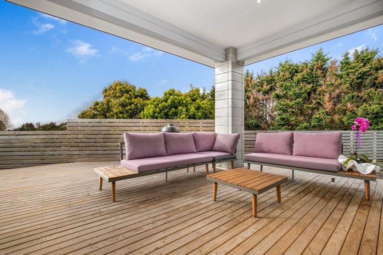 Photo of property in 125 Mcrobbie Road, Kingseat, Papakura, 2580