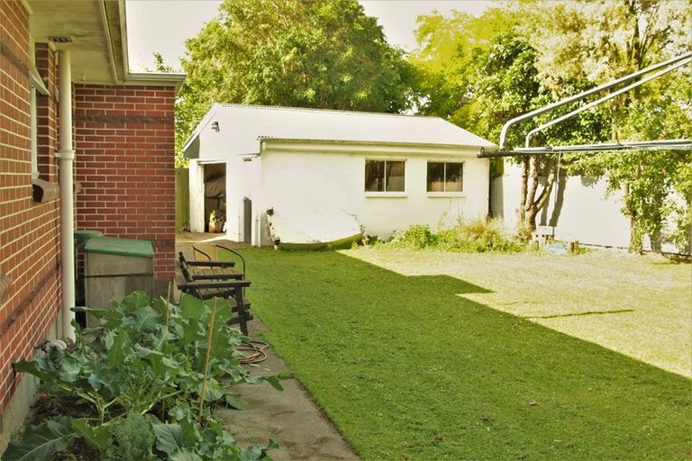 Photo of property in 4 Aileen Place, Upper Riccarton, Christchurch, 8041