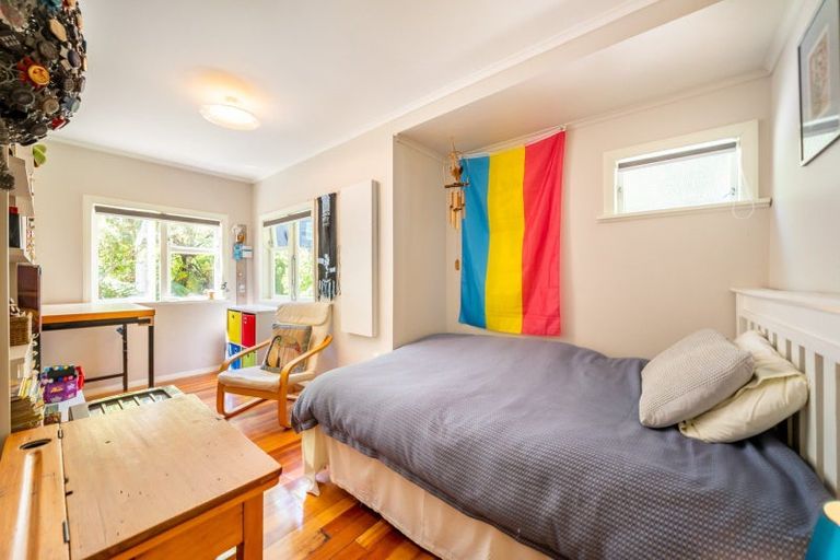 Photo of property in 3 Waitohu Road, York Bay, Lower Hutt, 5013