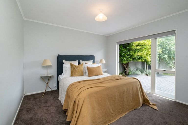 Photo of property in 11 Lipscombe Crescent, Havelock North, 4130