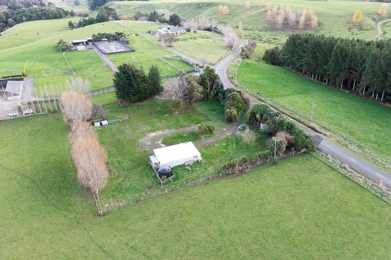 Photo of property in 440 Leedstown Road, Hunterville, Marton, 4787