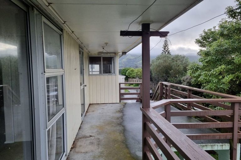 Photo of property in 37 Awatea Street, Ranui, Porirua, 5024